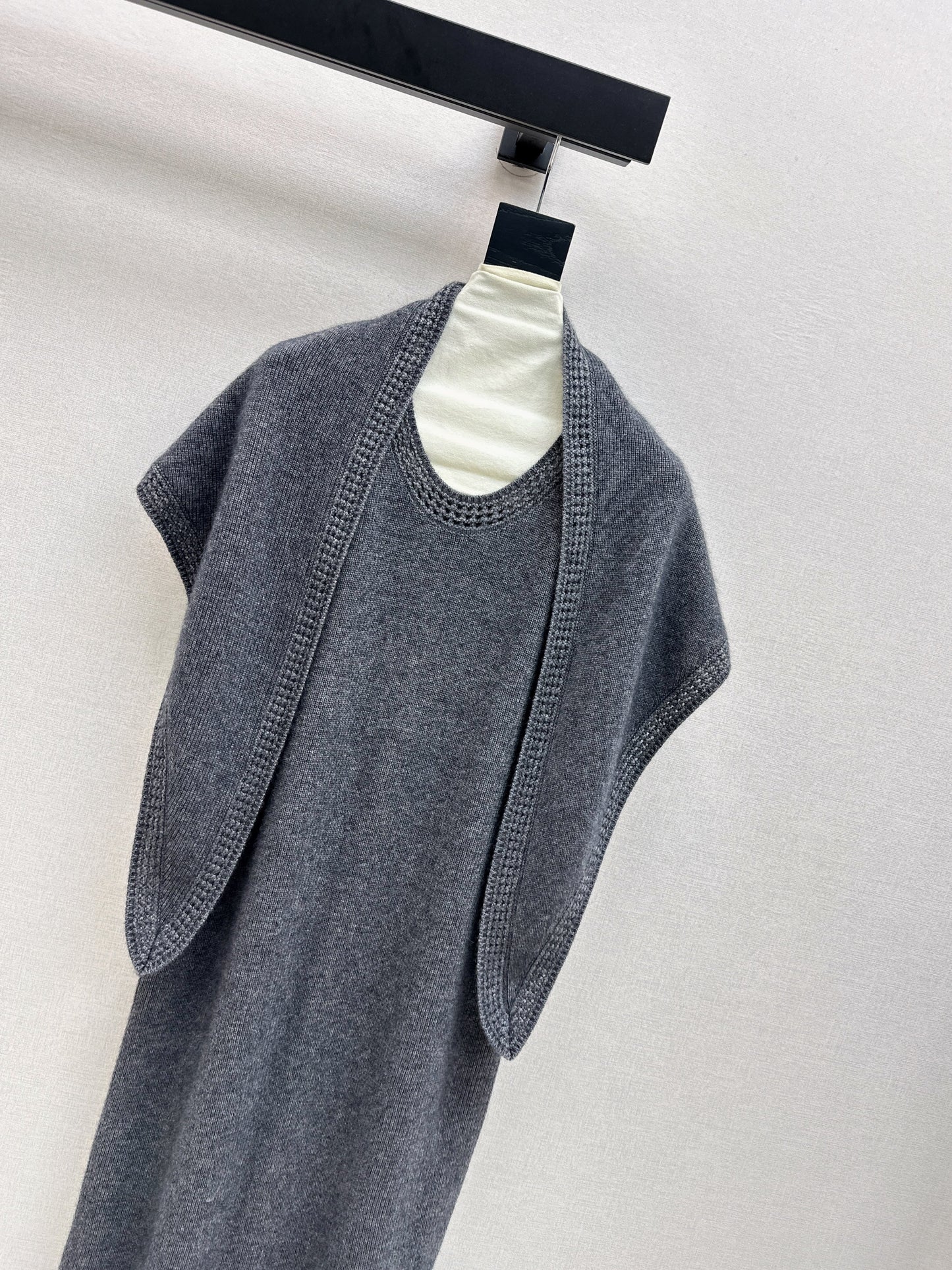 25fw new round neck wool dress with matching shawl
