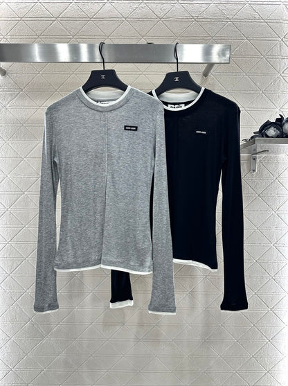 25 Fake two-piece round neck long sleeves