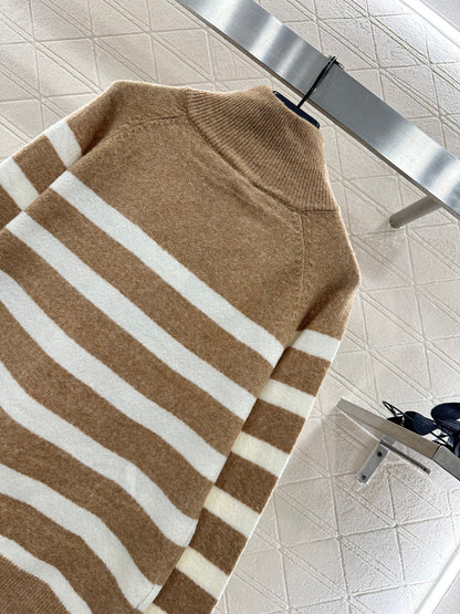 25 Half open knit sweater with collar stripes