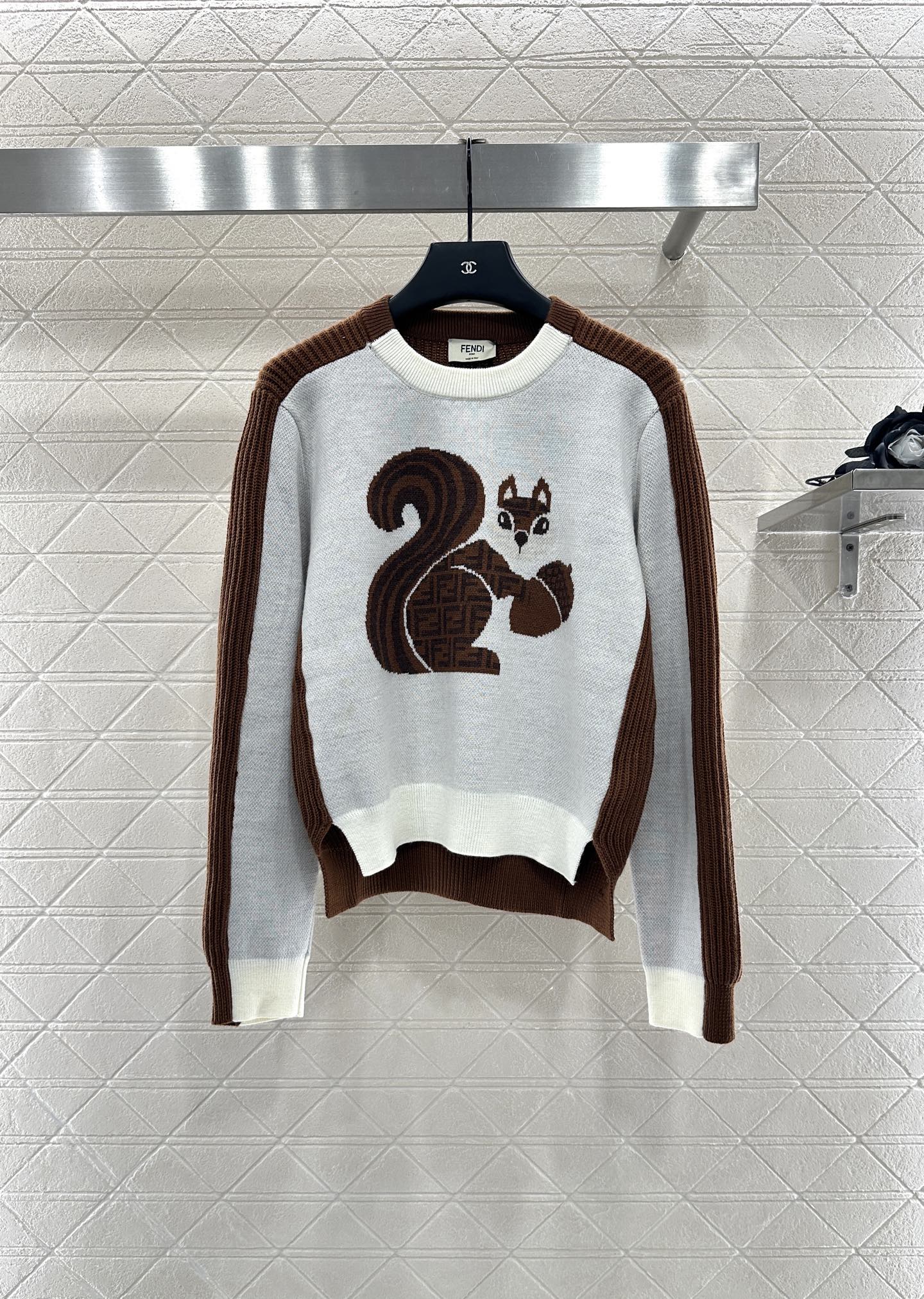 25 Squirrel jacquard knitted pullover sweater