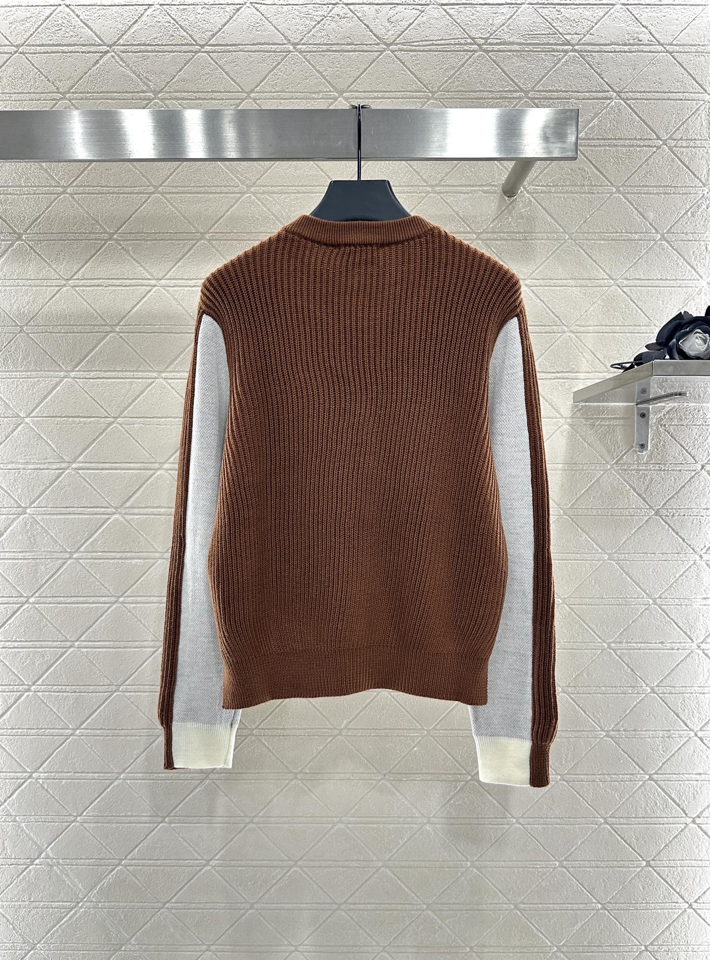 25 Squirrel jacquard knitted pullover sweater