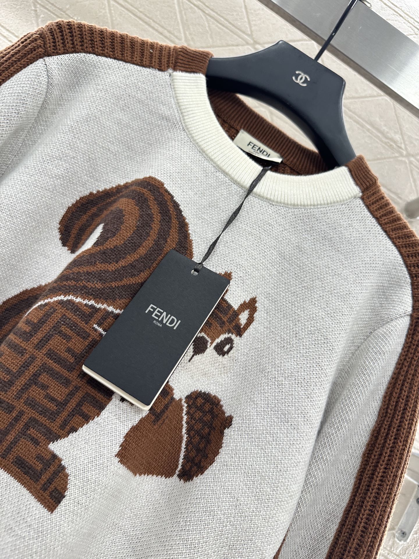 25 Squirrel jacquard knitted pullover sweater
