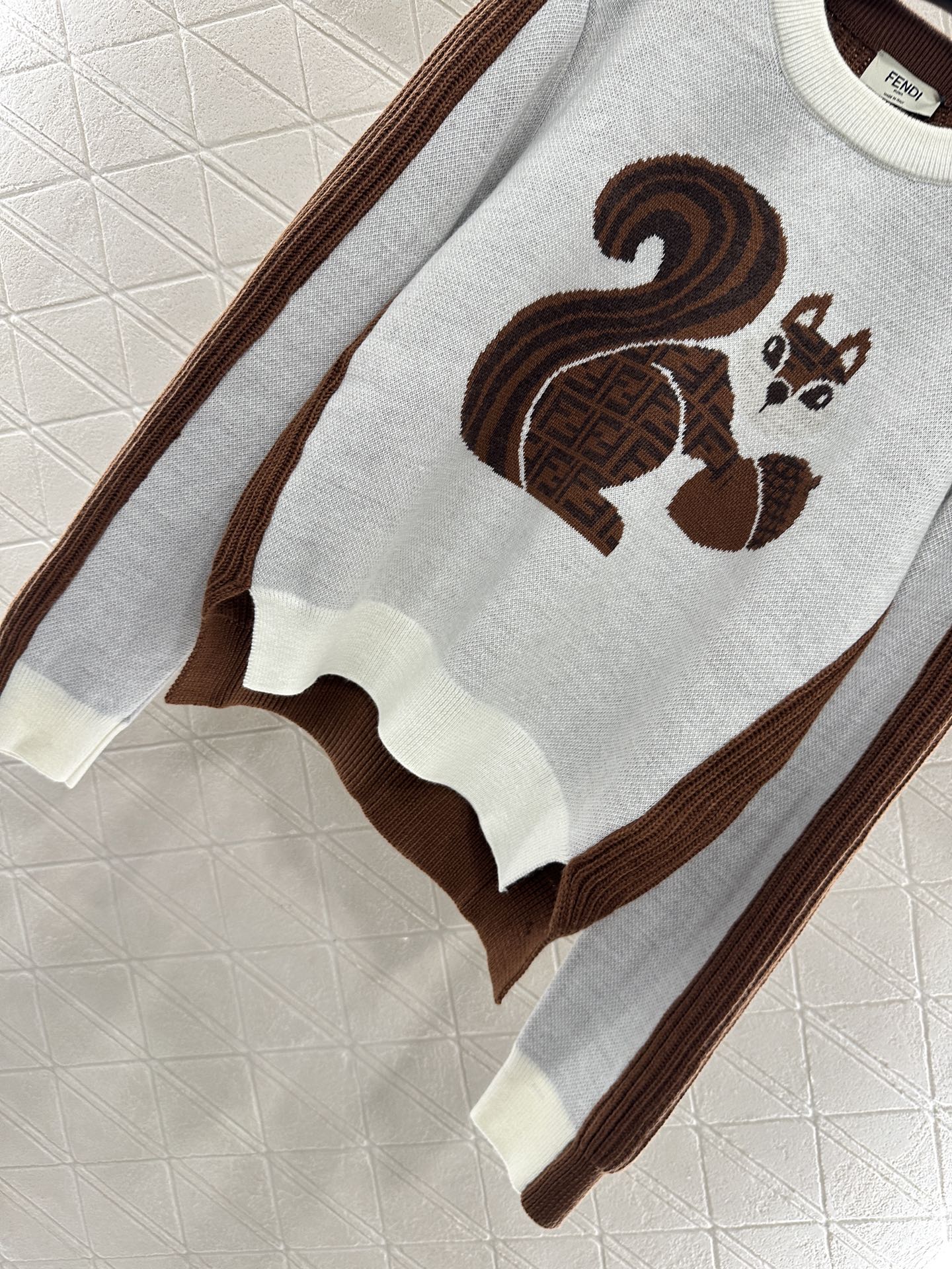 25 Squirrel jacquard knitted pullover sweater