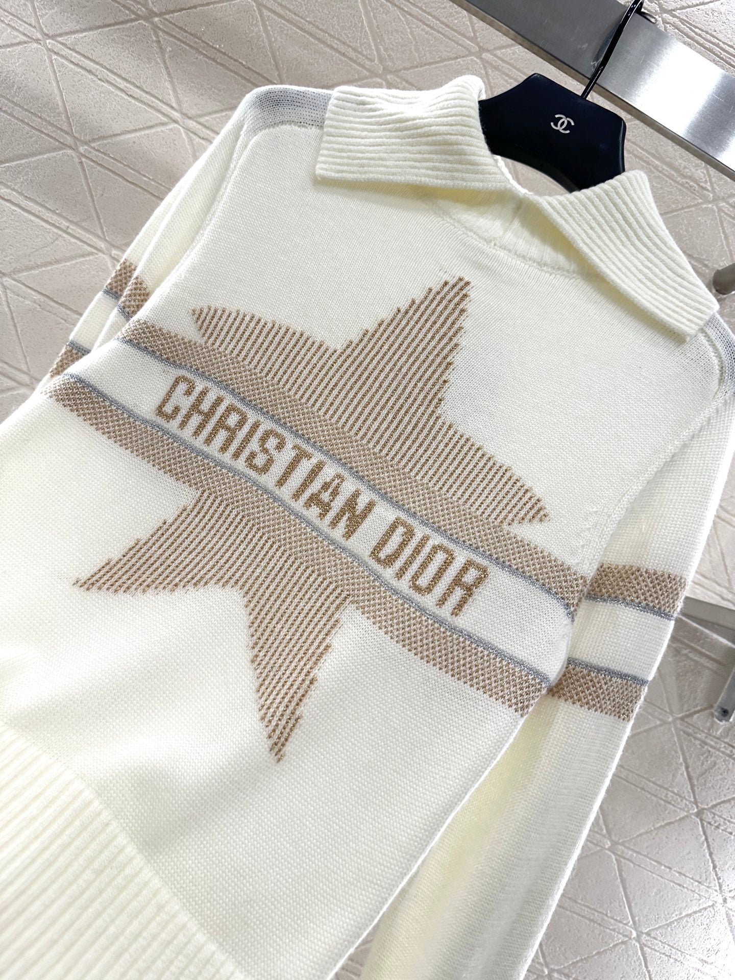 25 Collar Knitted Cashmere Sweater