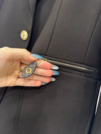 25 lapel zipper pocket blazer