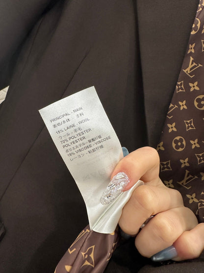 25 lapel zipper pocket blazer