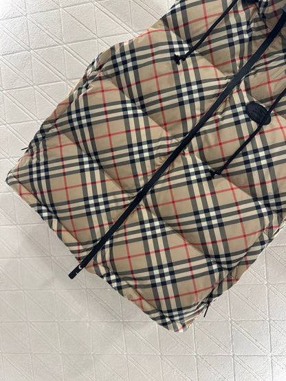 25 Classic Check Hooded Down Vest