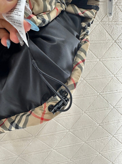 25 Classic Check Hooded Down Vest