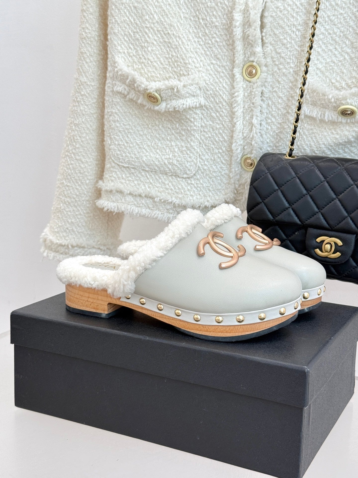 25 New Solid Wood Sole Thick-Sole Half Slippers