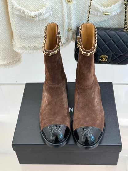 25 New product chain thick heel short boots