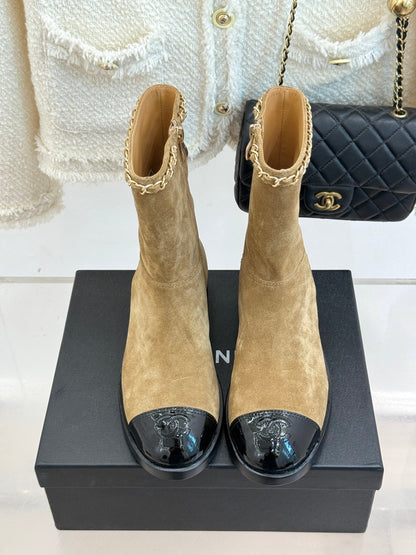 25 New product chain thick heel short boots