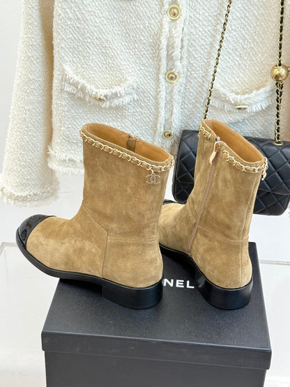 25 New product chain thick heel short boots