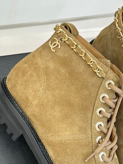 25 New product chain thick heel short boots