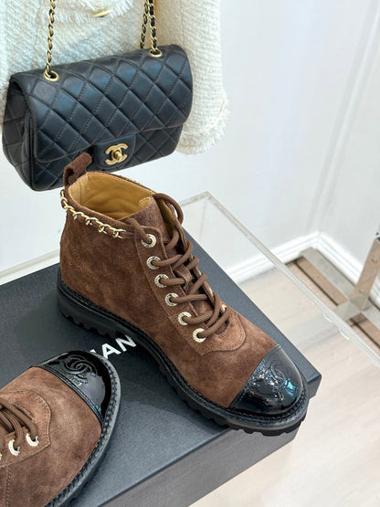 25 New product chain thick heel short boots