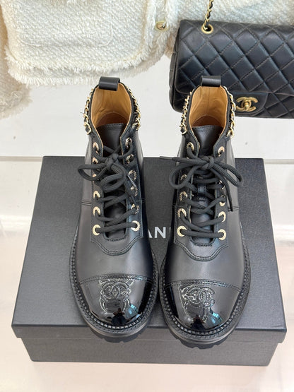 25 New product chain thick heel short boots