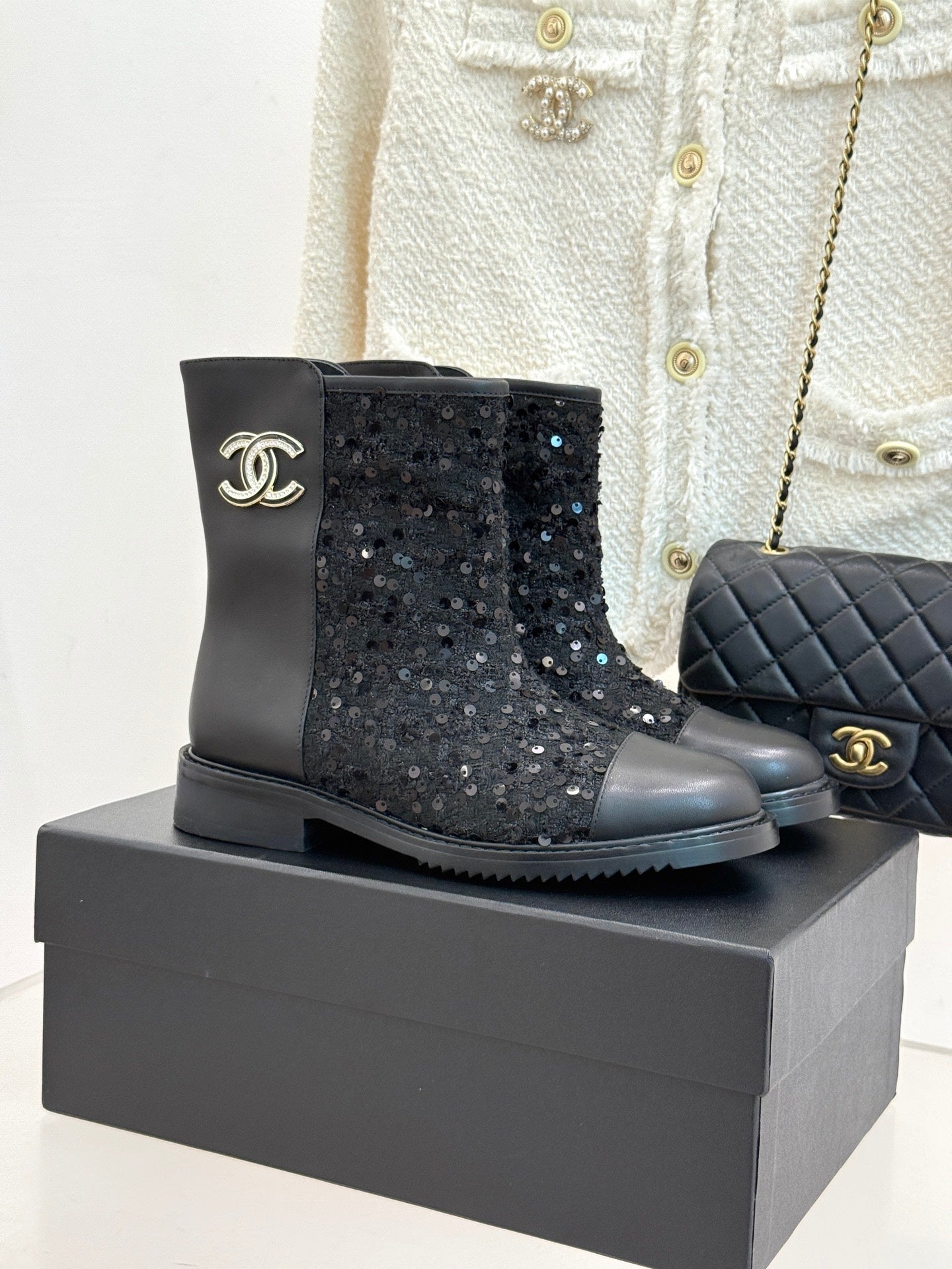 25K Sequined short boots