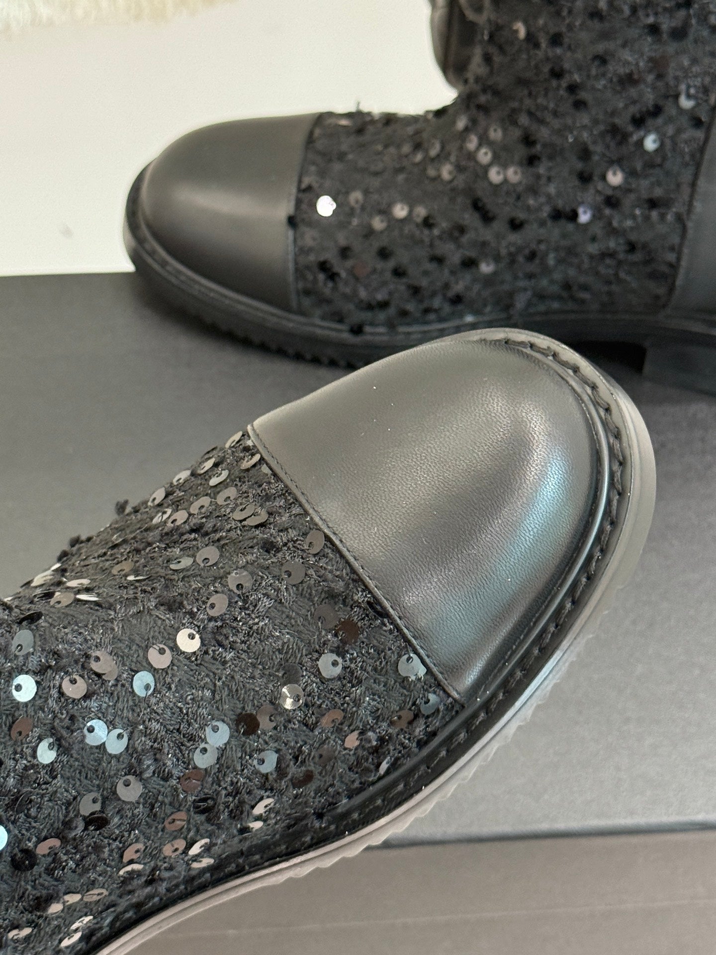 25K Sequined short boots