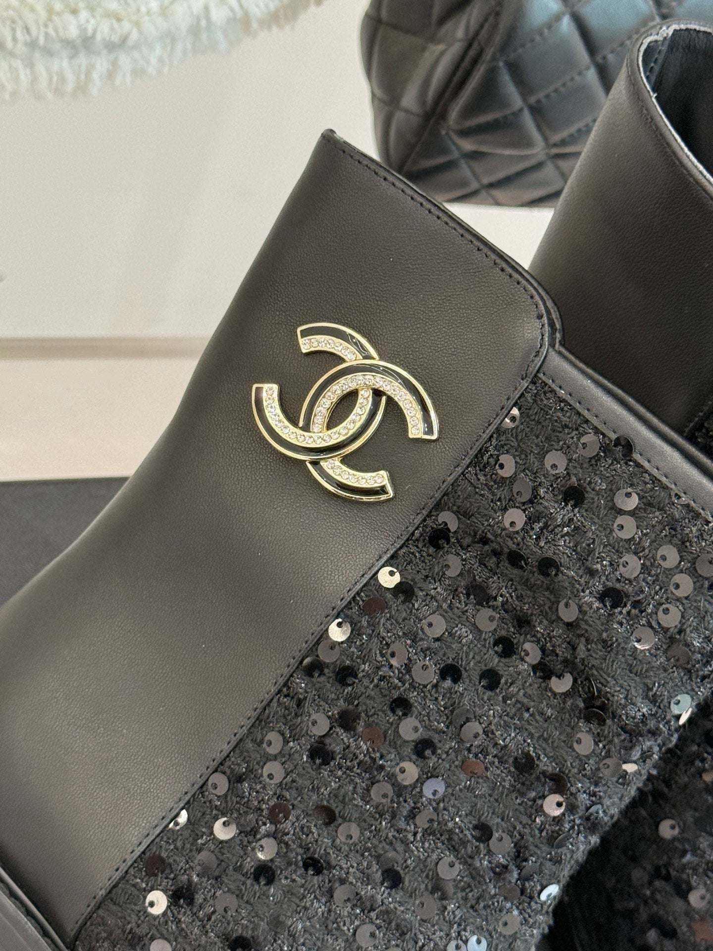 25K Sequined short boots