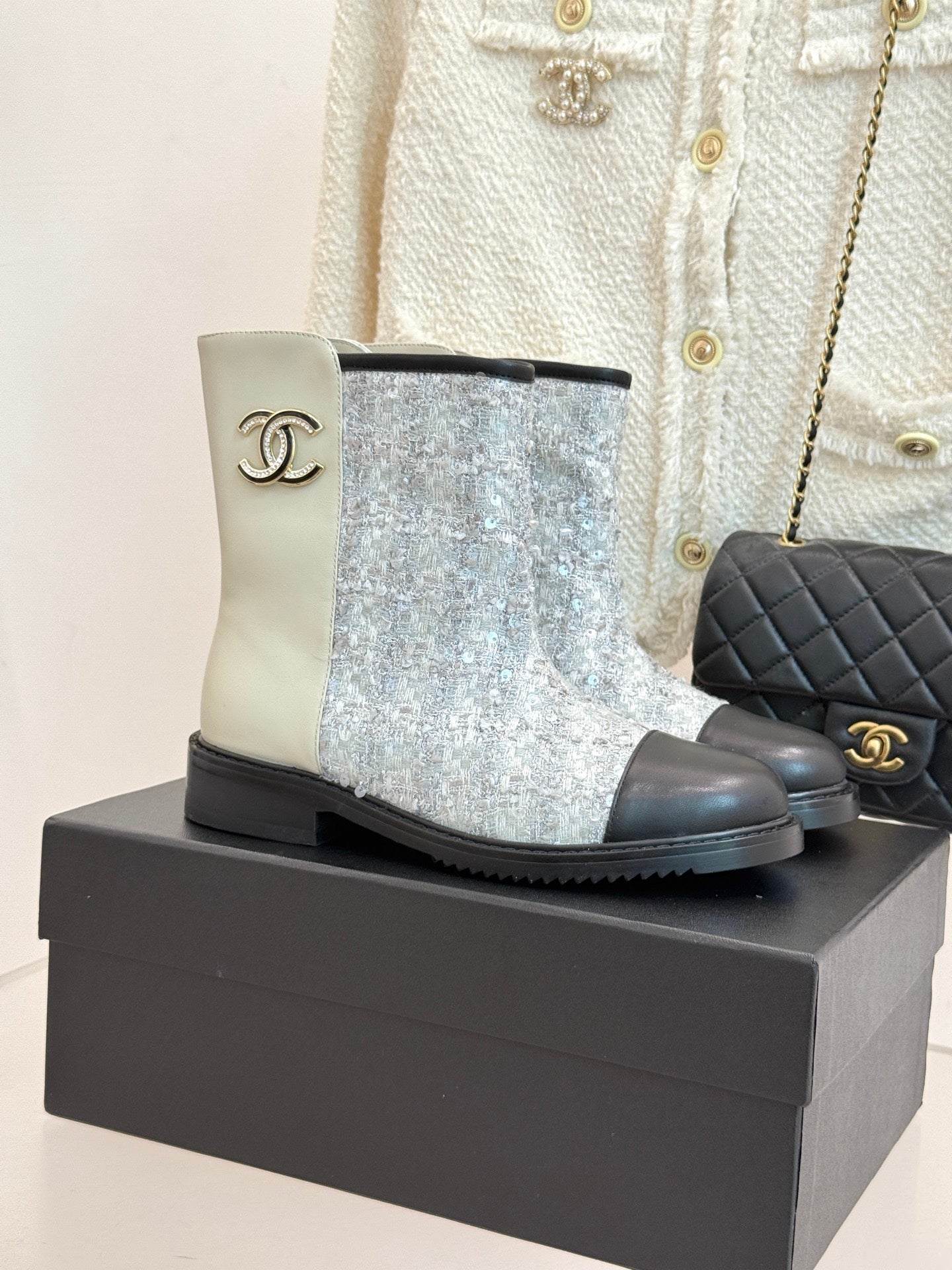 25K Sequined short boots