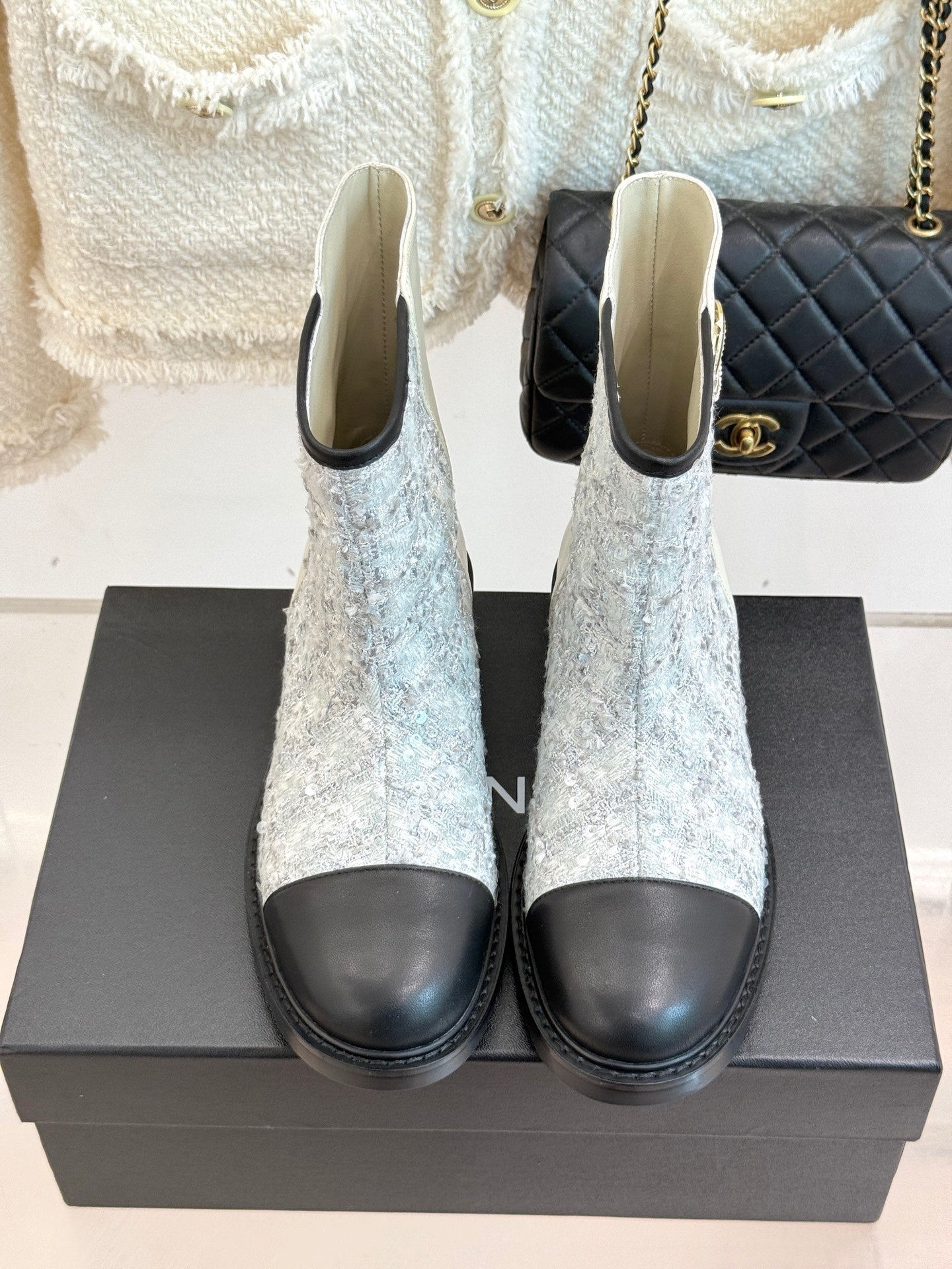 25K Sequined short boots