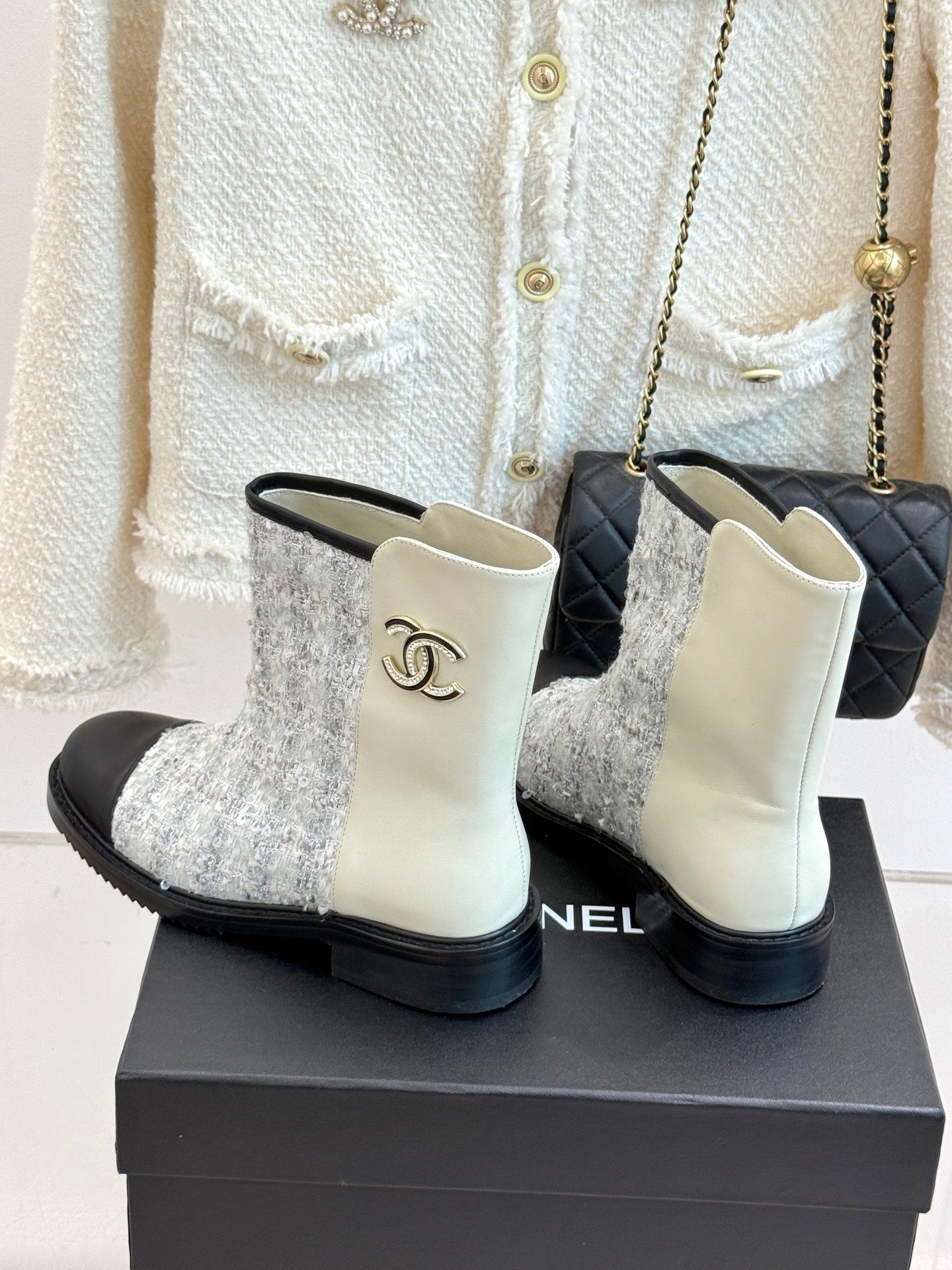 25K Sequined short boots