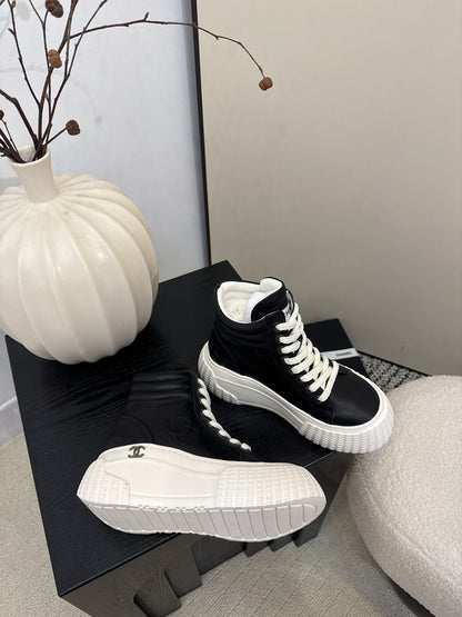 25 Thick soled mid top casual shoes（WHITE/NAVY/BLACK）