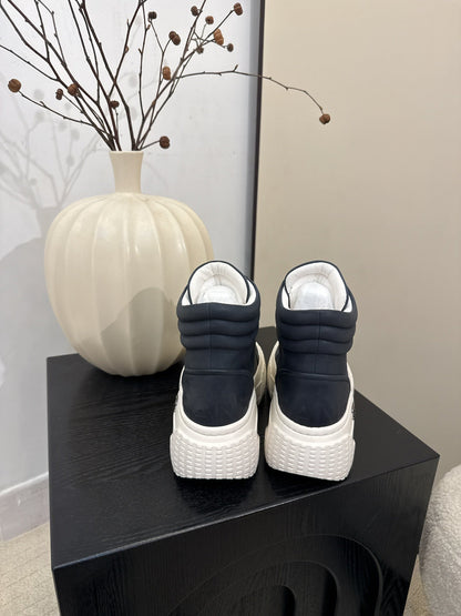 25 Thick soled mid top casual shoes（WHITE/NAVY/BLACK）