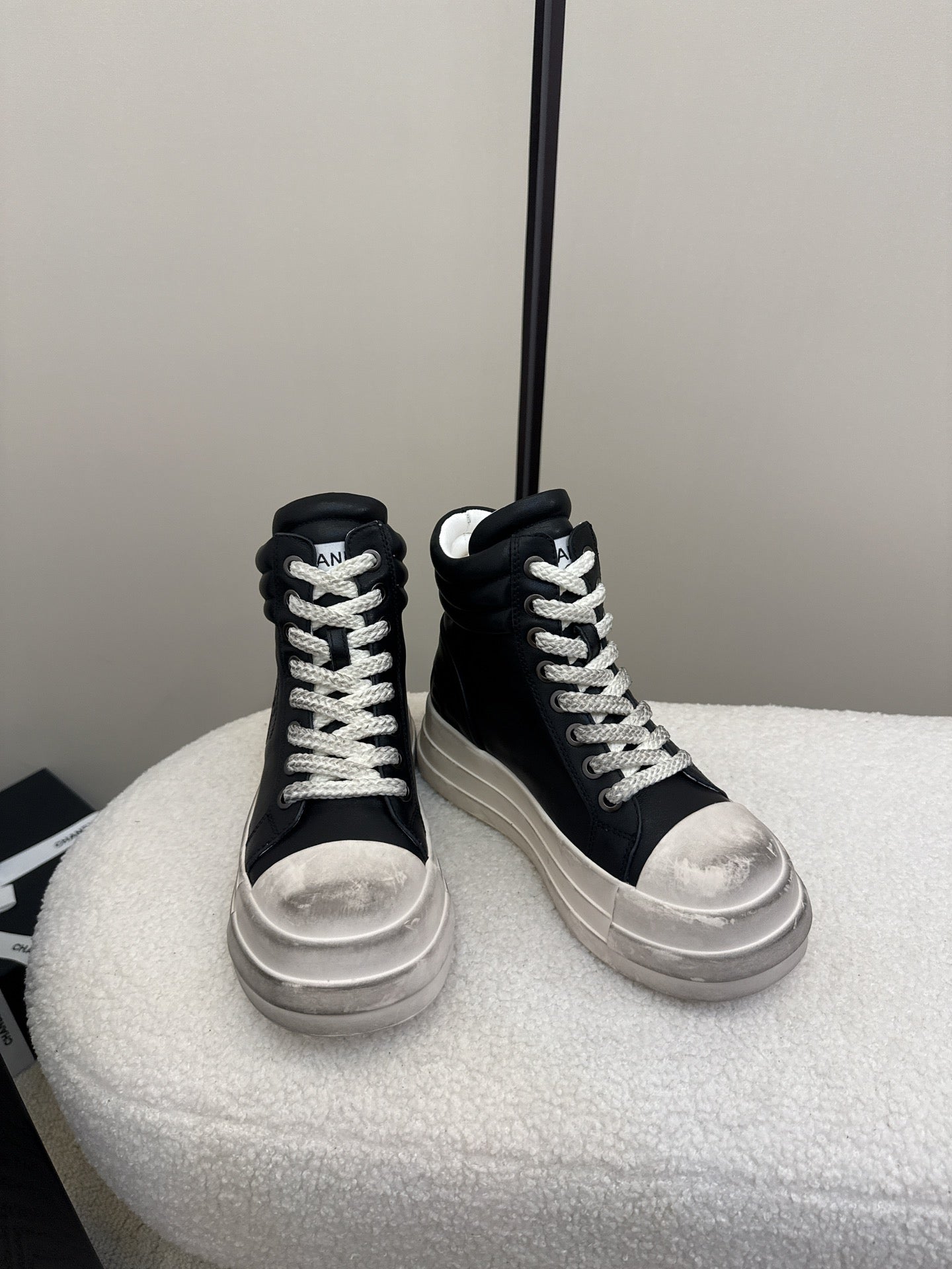 25 Make old thick soled mid top casual shoes（WHITE/NAVY/BLACK）