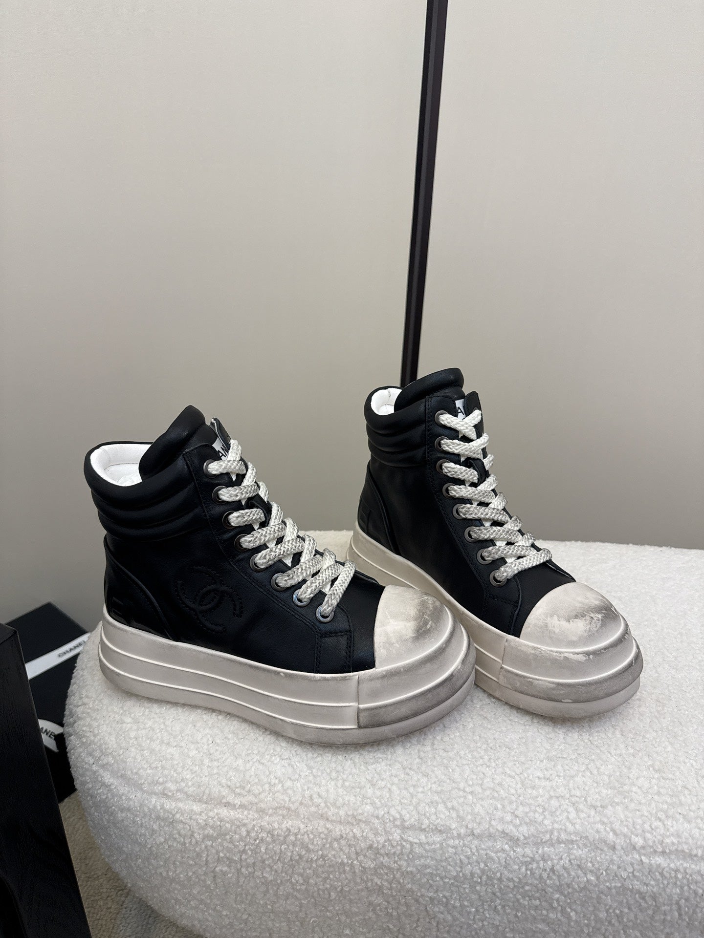 25 Make old thick soled mid top casual shoes（WHITE/NAVY/BLACK）