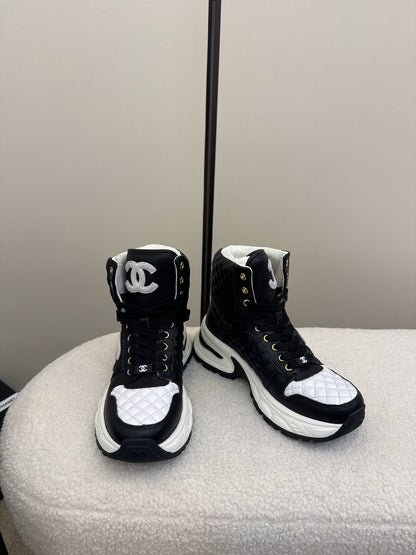 25 High top leather casual shoes（WHITE/BLACK）