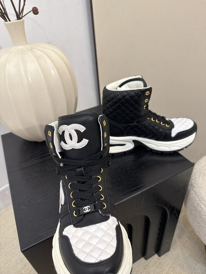 25 High top leather casual shoes（WHITE/BLACK）