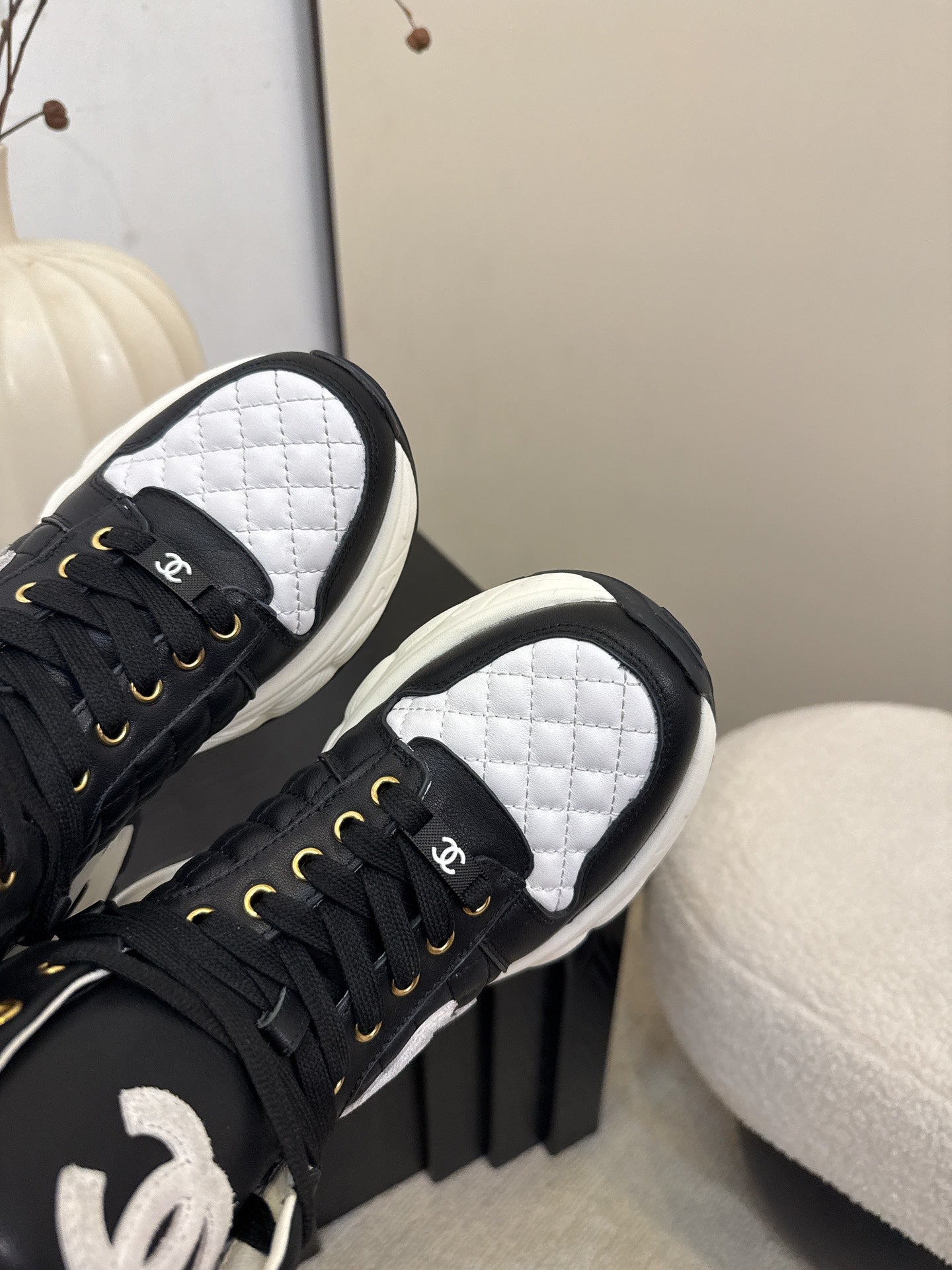 25 High top leather casual shoes（WHITE/BLACK）