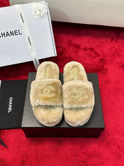 25K Chain buckle thick soled hairy slippers