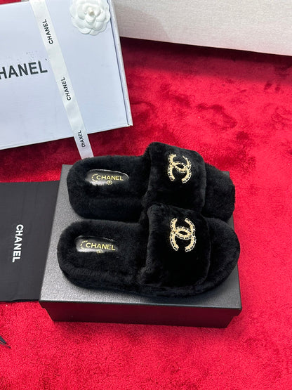 25K Chain buckle thick soled hairy slippers