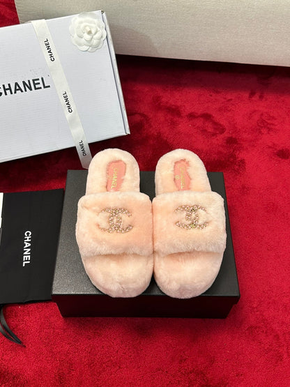 25K Chain buckle thick soled hairy slippers