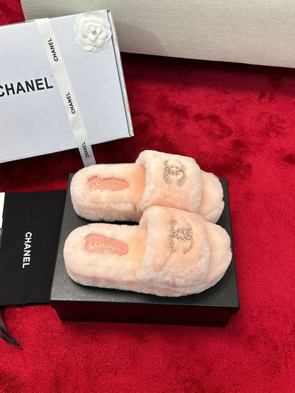 25K Chain buckle thick soled hairy slippers