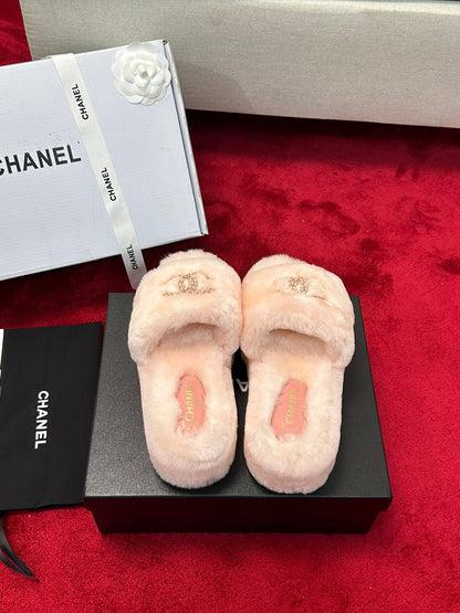 25K Chain buckle thick soled hairy slippers