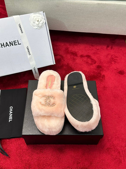 25K Chain buckle thick soled hairy slippers