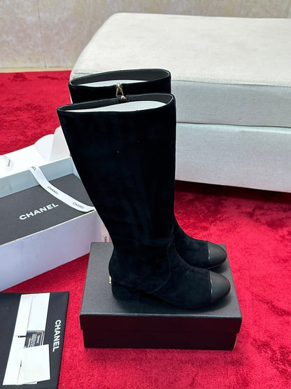 25 New fashionable sheepskin boots