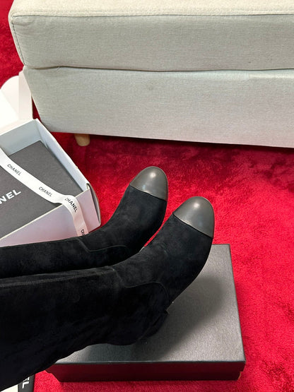 25 New fashionable sheepskin boots