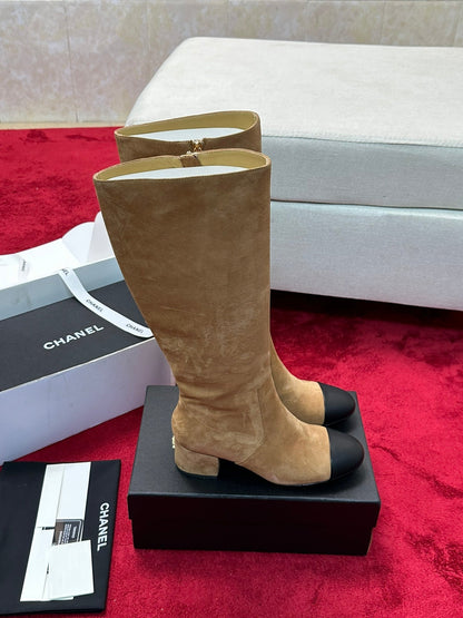 25 New fashionable sheepskin boots