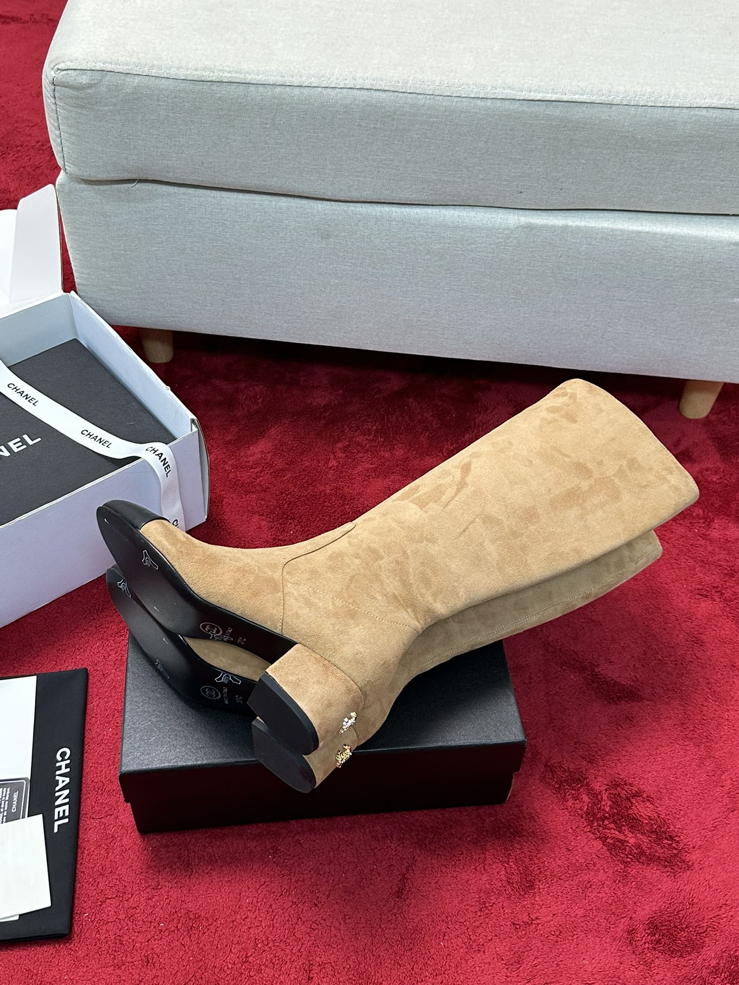 25 New fashionable sheepskin boots