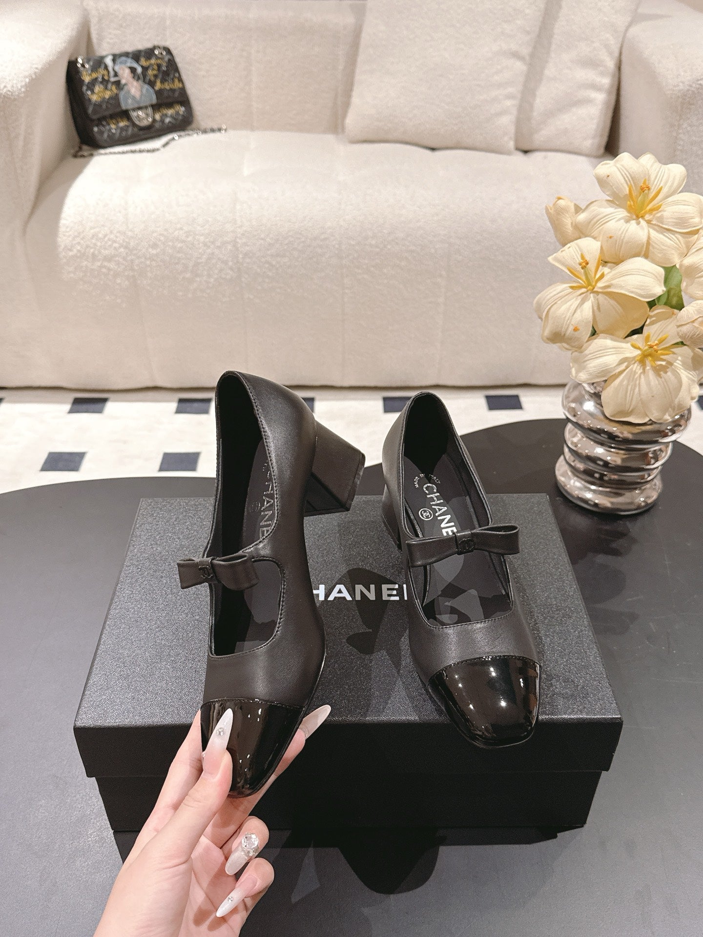 25B Bow Mary Jane Shoes