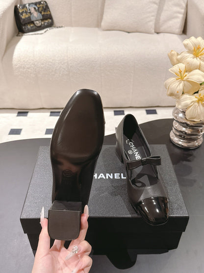 25B Bow Mary Jane Shoes