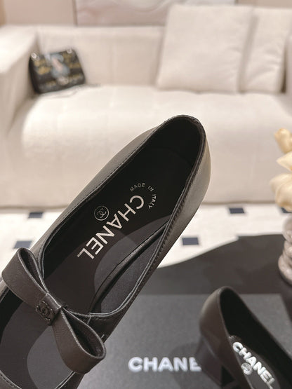 25B Bow Mary Jane Shoes