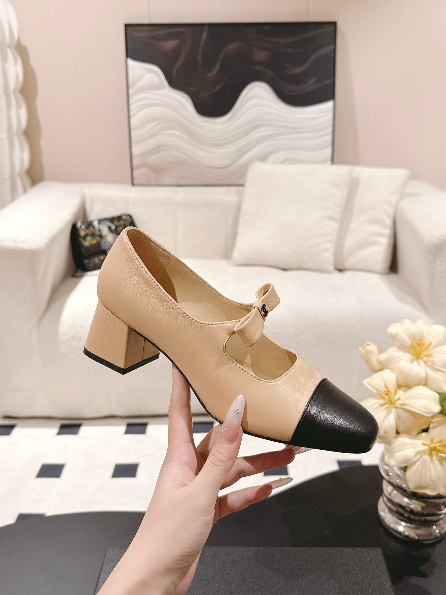 25B Bow Mary Jane Shoes