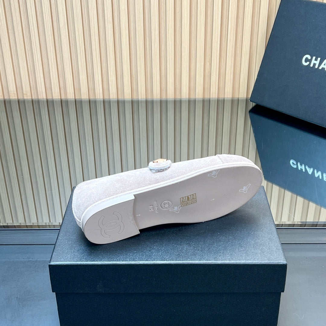 25 Mary Jane's lamb wool shoes