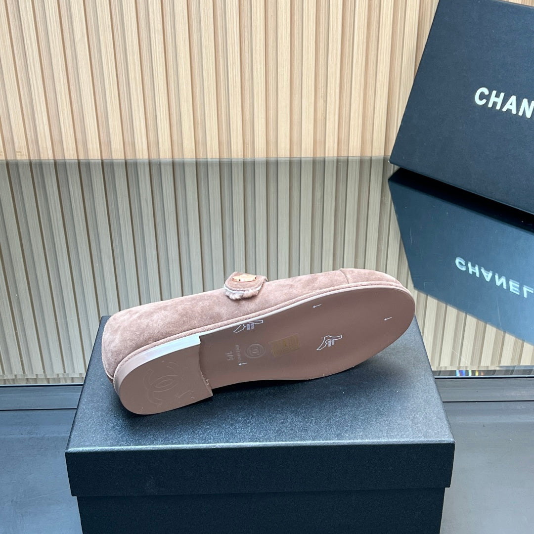 25 Mary Jane's lamb wool shoes