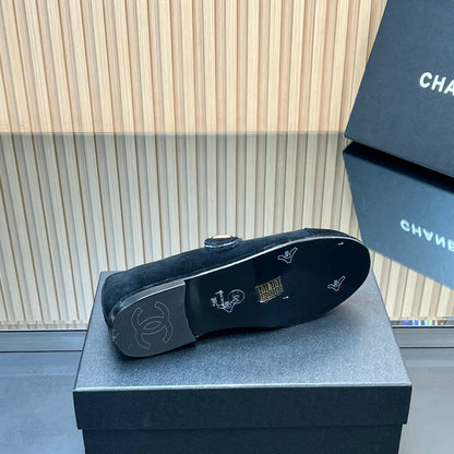 25 Mary Jane's lamb wool shoes