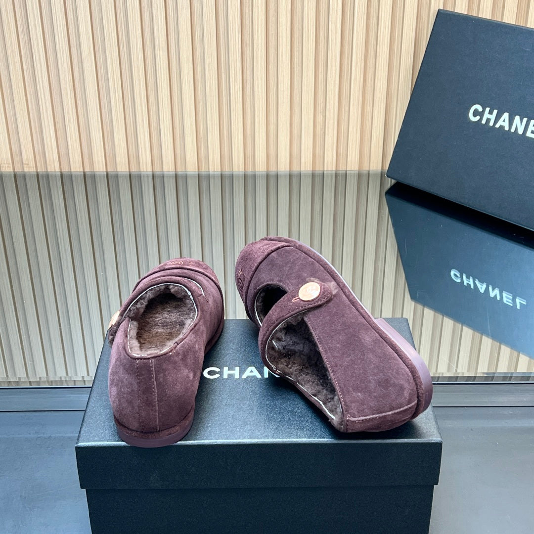 25 Mary Jane's lamb wool shoes